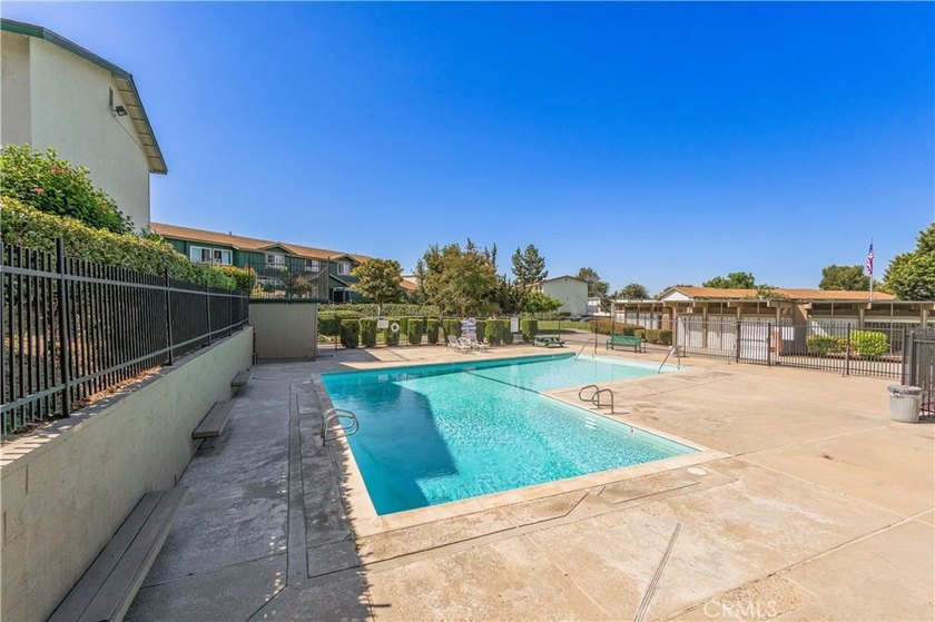 Welcome to 8170 Glengarry Green, a delightful single-family - photo 49