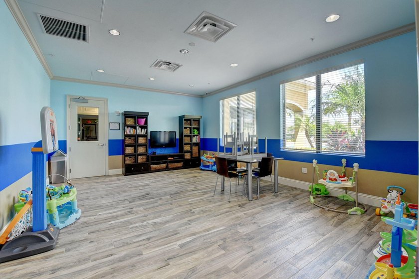Move-in ready stunning Antigua model- 5 BEDS /4 full BATHS! A - photo 49