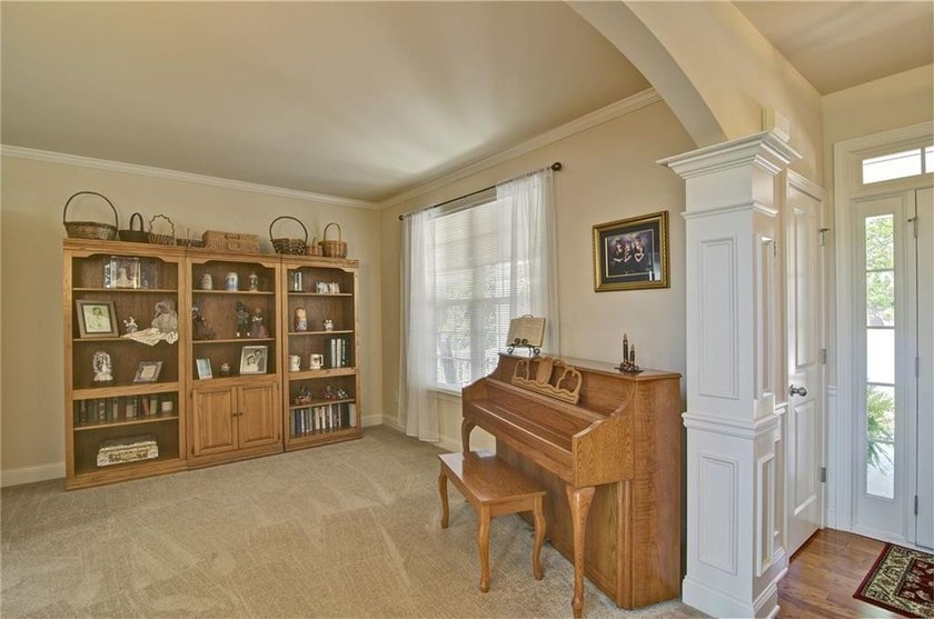 Experience luxury lake living at its finest in this exceptional - photo 8