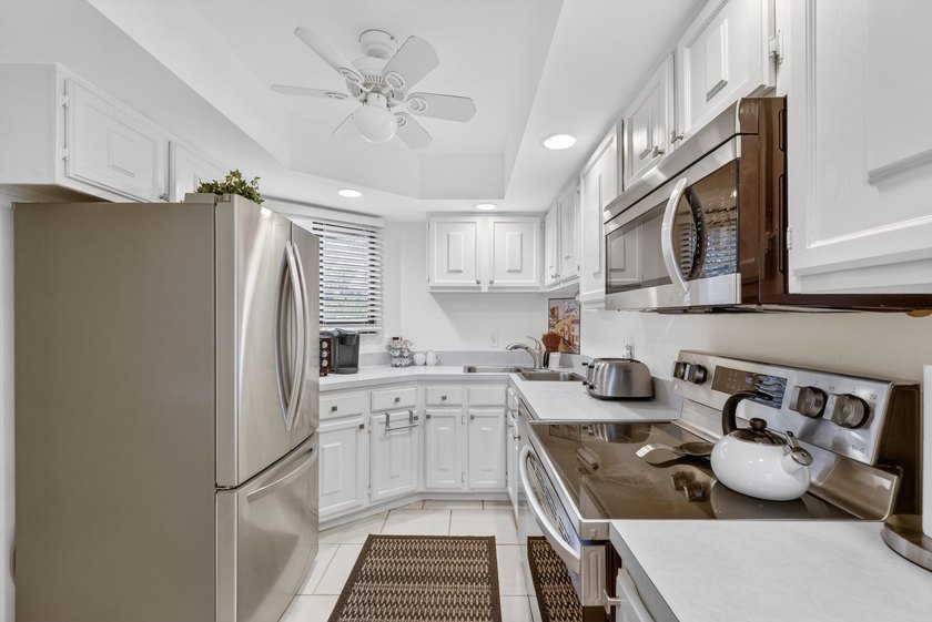 Hutchinson Island! Ocean Village! Beautiful 2 bedroom 2 bath - photo 10