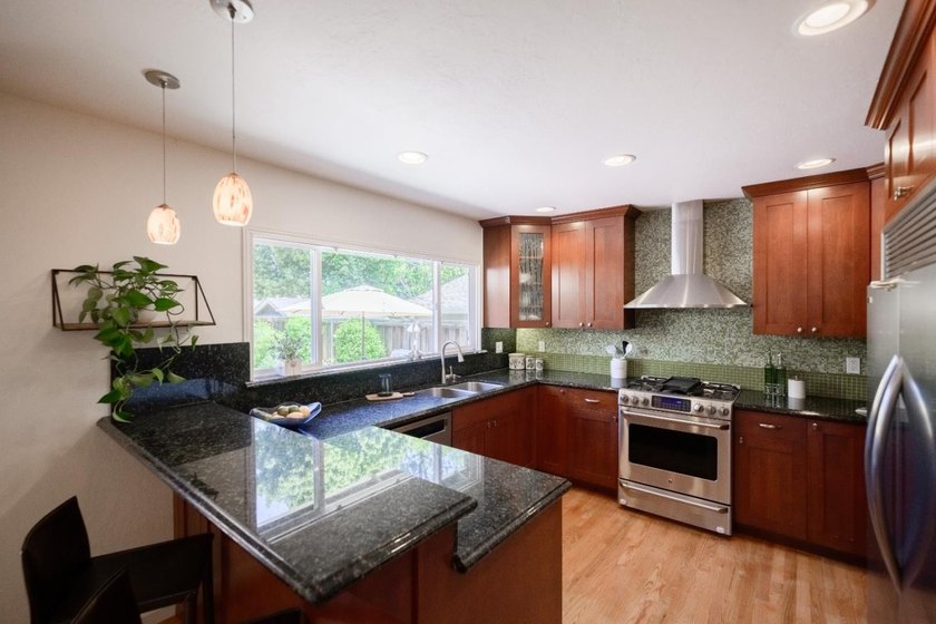 Absolutely spectacular Craftsman-style home on a quiet lane in - photo 6