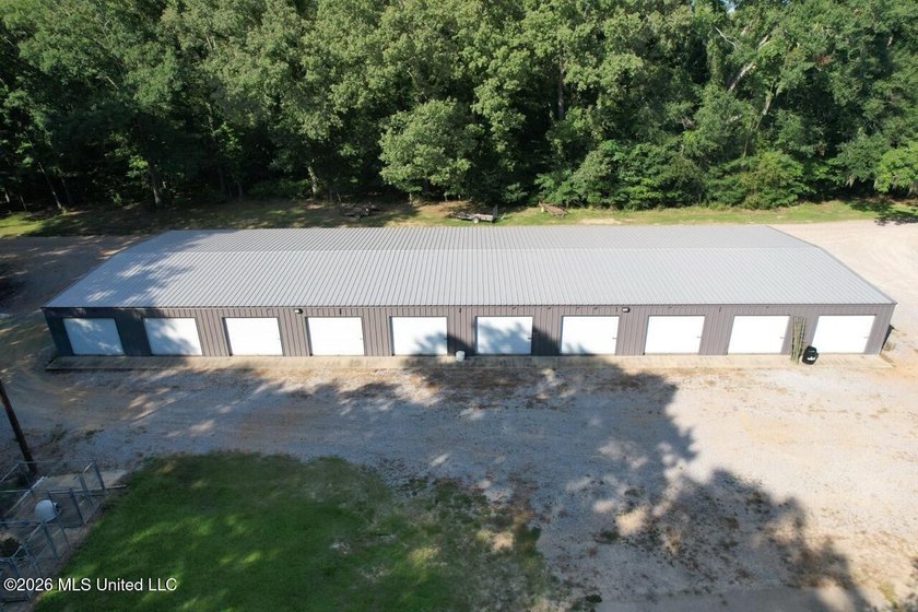Welcome to Becks Bay Hunting Club, an exceptional opportunity to - photo 11