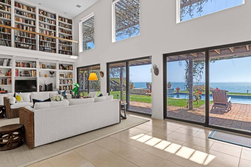 Malibu meets the Hamptons with this stunning 4 bedroom, 4.5 - photo 11