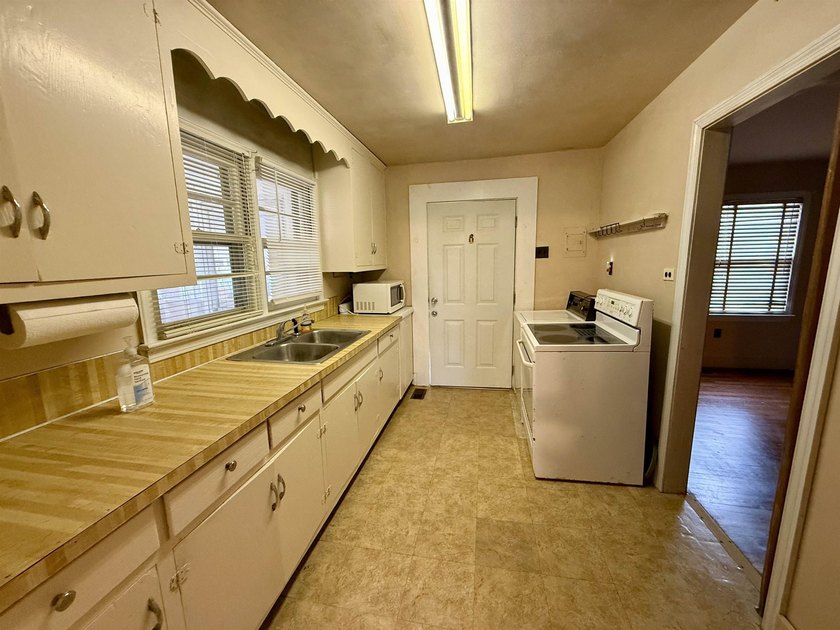 Charming 3-bedroom, 1-bath brick ranch located in the heart of - photo 15