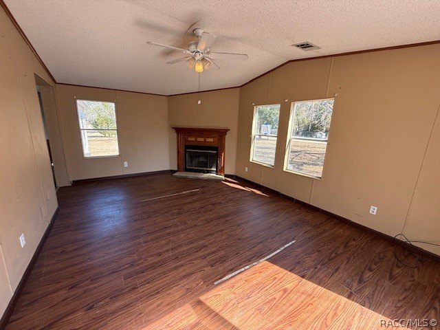 Discover the potential of this 4 bedroom, 2 bathroom - photo 9