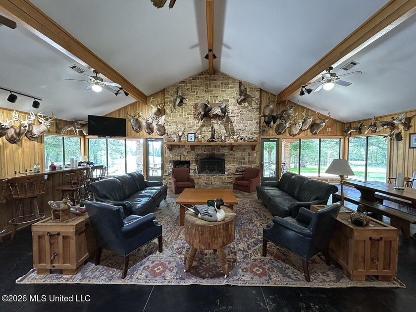 Welcome to Becks Bay Hunting Club, an exceptional opportunity to - photo 29