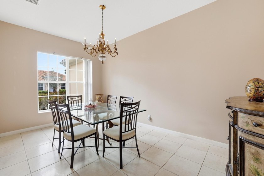 Come see this beautiful Windsor model in the popular Riverwalk - photo 5