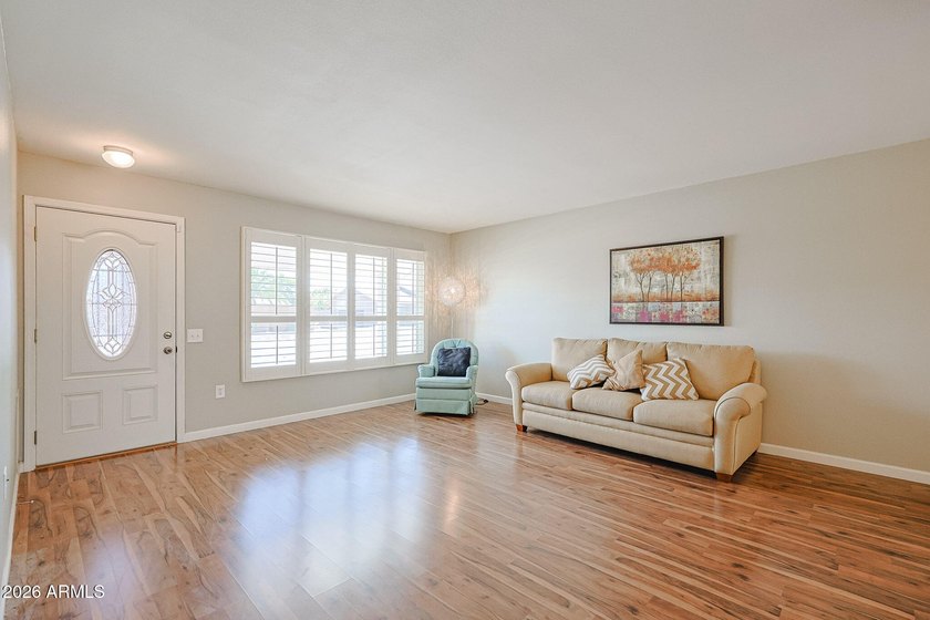 Move in ready Modified Woodbury with many updated features - photo 5