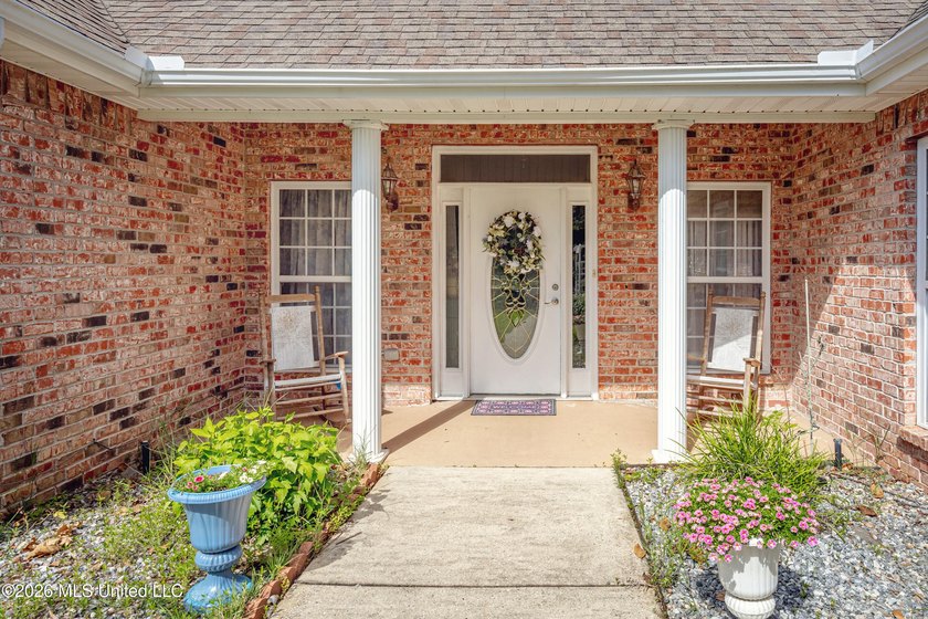 Looking for space, flexibility, and a neighborhood you'll love - photo 7