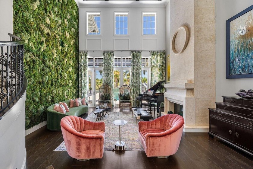 Situated on an expansive oversized lot, this exceptional 6 BD, 7 - photo 5