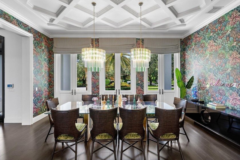 Situated on an expansive oversized lot, this exceptional 6 BD, 7 - photo 8