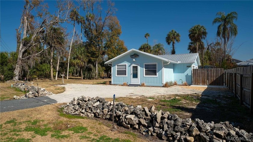 Investment perfection meets a slice of paradise! Located in the - photo 4