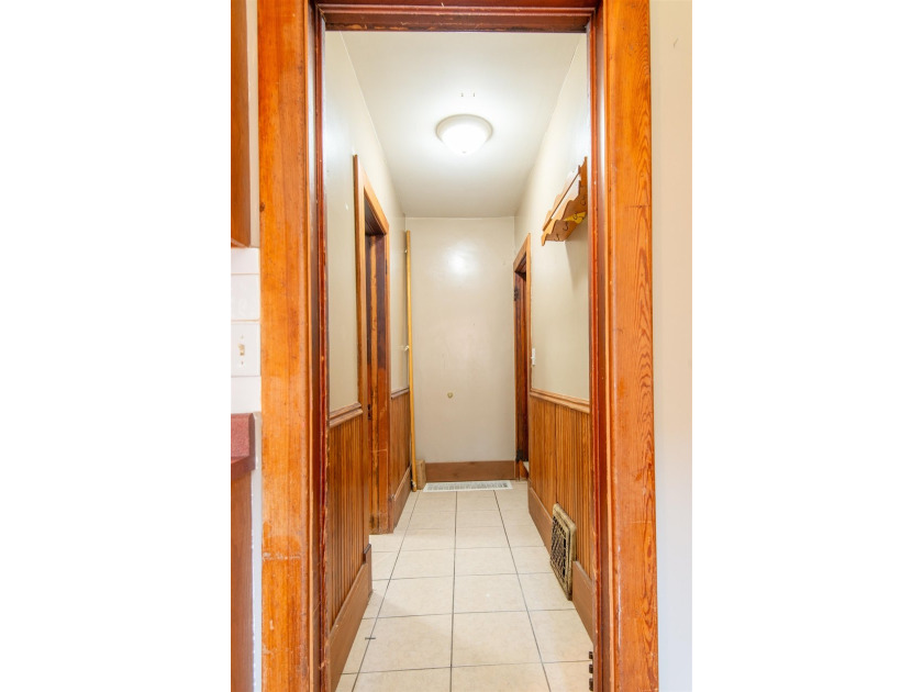 Addorable 3-bedroom home with classic charm and nearly 1,200 - photo 11