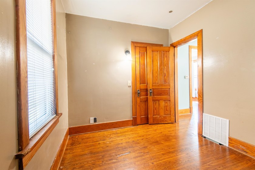 Addorable 3-bedroom home with classic charm and nearly 1,200 - photo 14