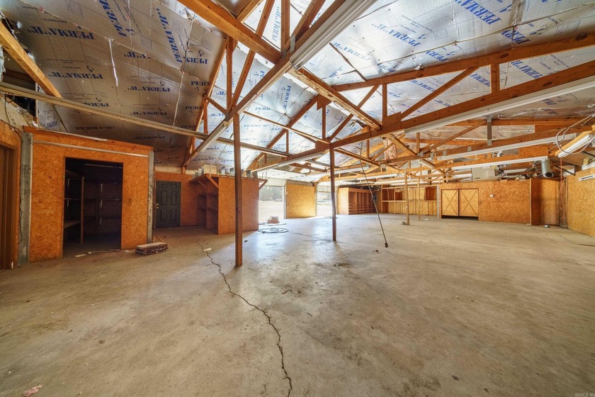 WORK, STORE &amp; GROW - PRIME COMMERCIAL OPPORTUNITY IN HEBER - photo 15