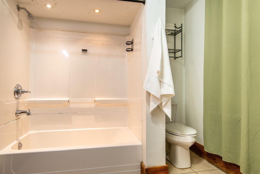 Addorable 3-bedroom home with classic charm and nearly 1,200 - photo 17