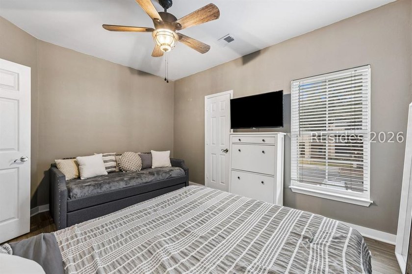 Beautifully appointed and offered fully furnished, this elegant - photo 29