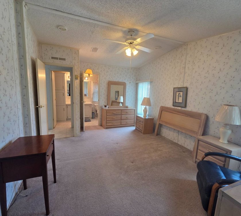 COMMUNITY: Sought after community which sits on the Harris Chain - photo 10