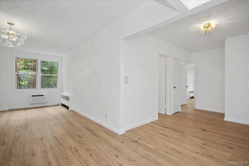 Welcome to your new home. This beautiful and totally renovated 2 - photo 6
