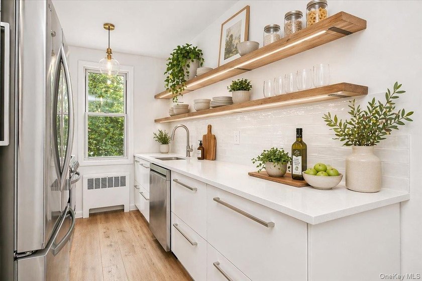 Welcome to your new home. This beautiful and totally renovated 2 - photo 8