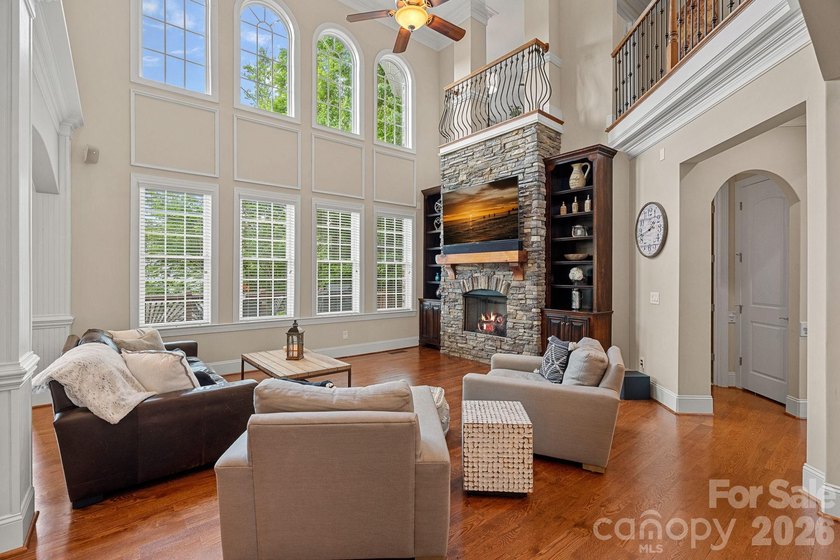 Discover the space, flexibility, and golf-course community - photo 16