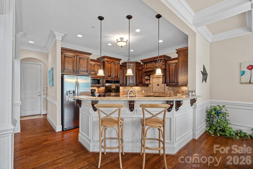 Discover the space, flexibility, and golf-course community - photo 18