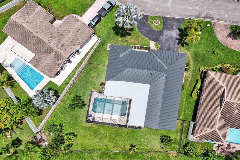 Don't miss this spacious turn key updated 5-bedroom, 3-bath - photo 8