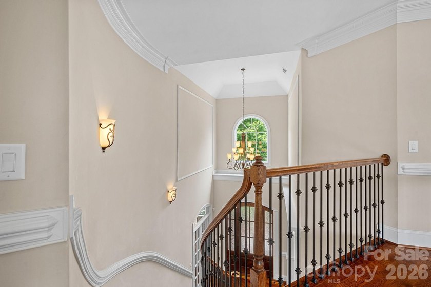 Discover the space, flexibility, and golf-course community - photo 36