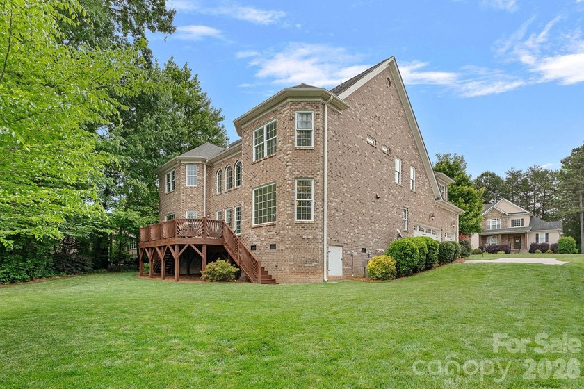 Discover the space, flexibility, and golf-course community - photo 40