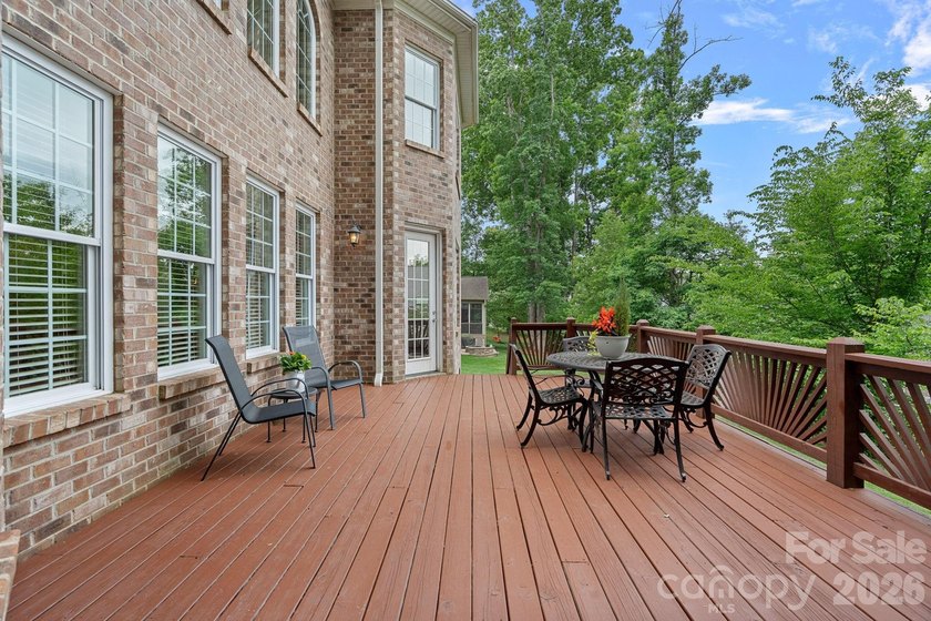 Discover the space, flexibility, and golf-course community - photo 41