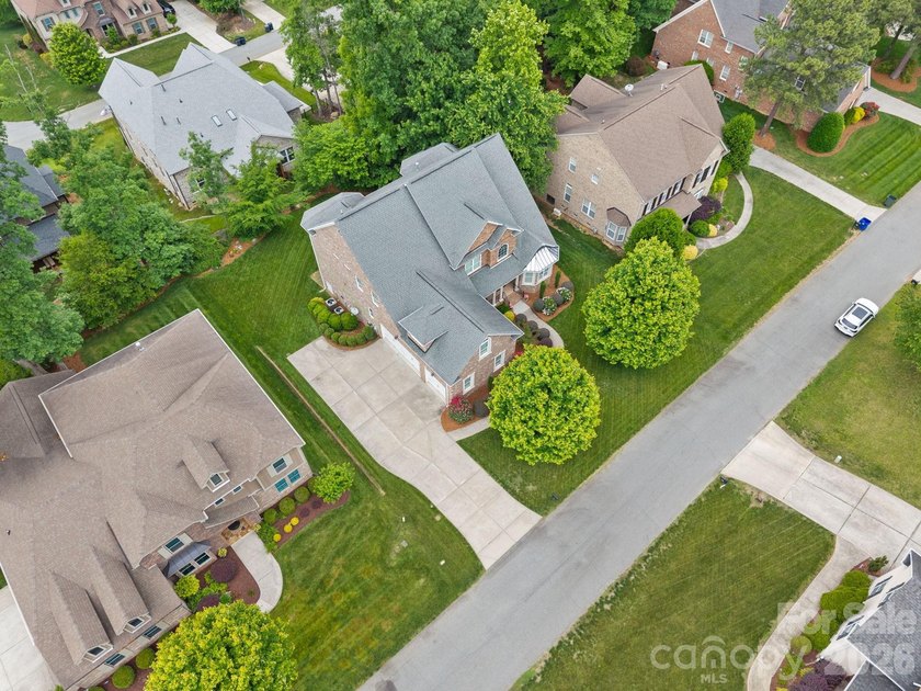 Discover the space, flexibility, and golf-course community - photo 43