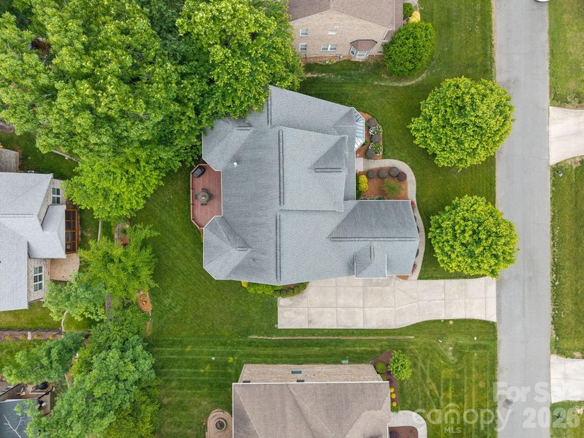 Discover the space, flexibility, and golf-course community - photo 46