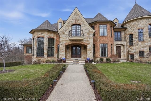 Welcome to the *Castle in the Gardens*. Set on 10 secluded acres - photo 3