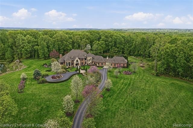 Welcome to the *Castle in the Gardens*. Set on 10 secluded acres - photo 4