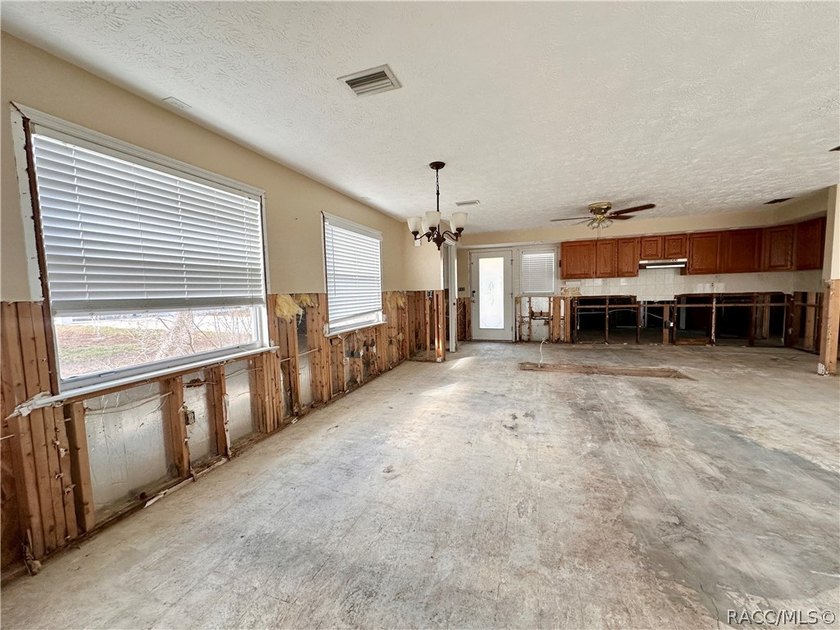 Rare opportunity to secure a prime waterfront property in Old - photo 10