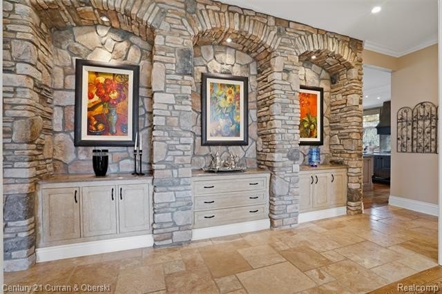 Welcome to the *Castle in the Gardens*. Set on 10 secluded acres - photo 10