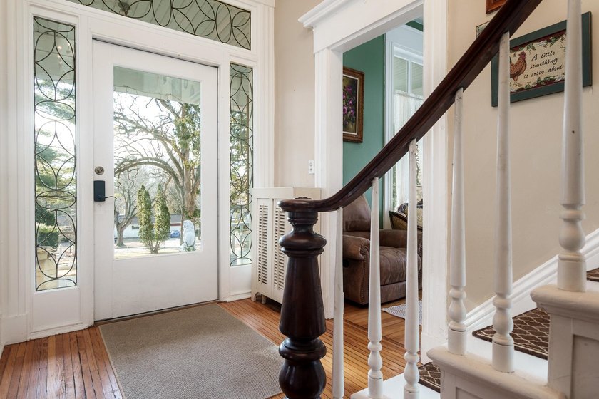 A truly rare opportunity to own an iconic Italianate estate - photo 13