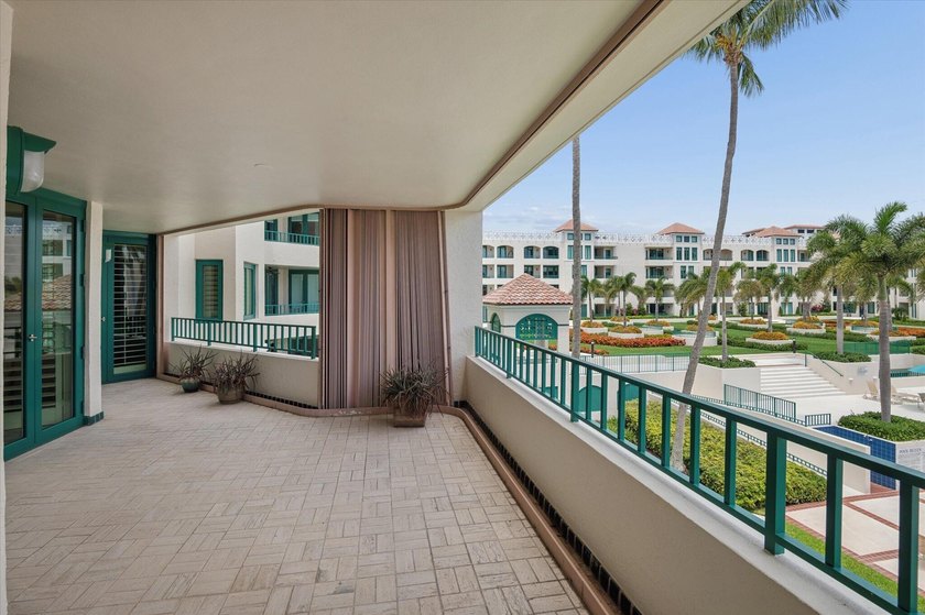 AMAZING OPPORTUNITY to own the largest 2 bedroom, 2 bath condo - photo 17