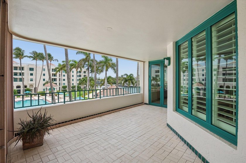 AMAZING OPPORTUNITY to own the largest 2 bedroom, 2 bath condo - photo 18