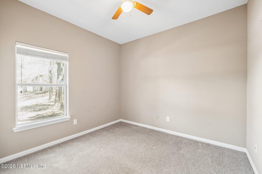 Welcome to this beautifully maintained 3-bedroom, 2-bath condo - photo 22