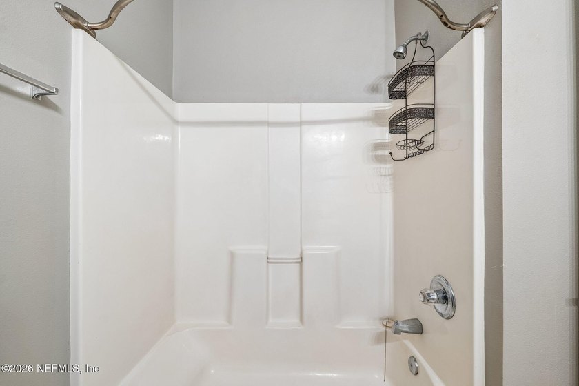 Welcome to this beautifully maintained 3-bedroom, 2-bath condo - photo 25