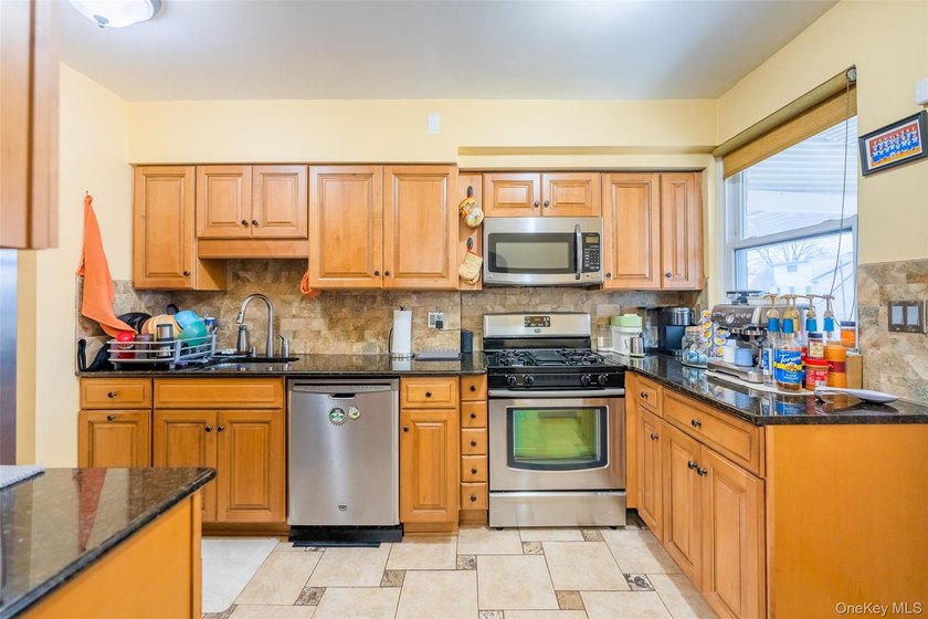 Excellent opportunity to own a well-maintained two-family home - photo 11