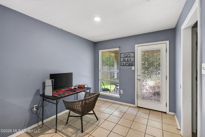 This exceptional 3-bedroom,2 bath home boasts a split floor plan - photo 15