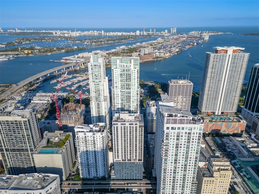 Turnkey 1-bedroom, 1-bath residence at YOTELPAD Miami in the - photo 16