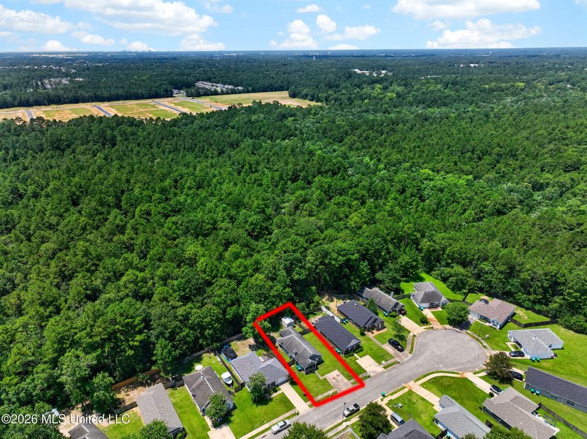 This exceptional 3-bedroom,2 bath home boasts a split floor plan - photo 27
