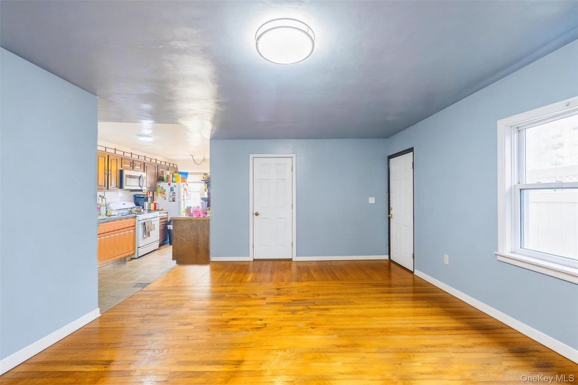 Excellent opportunity to own a well-maintained two-family home - photo 30