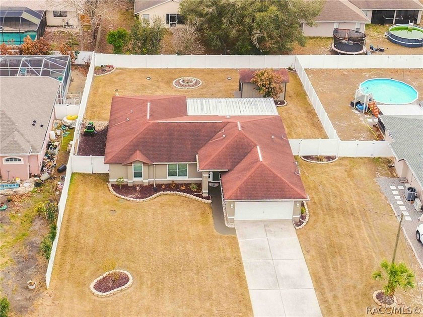 Move-In Ready Home in the Heart of Spring Hill! Welcome to this - photo 2