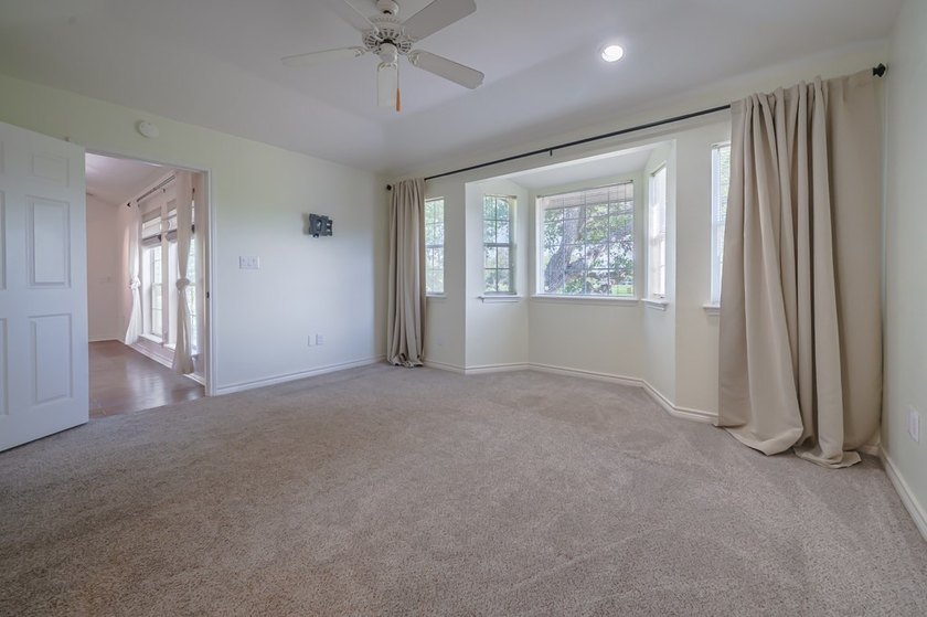 Experience the perfect blend of comfort and style in this - photo 33