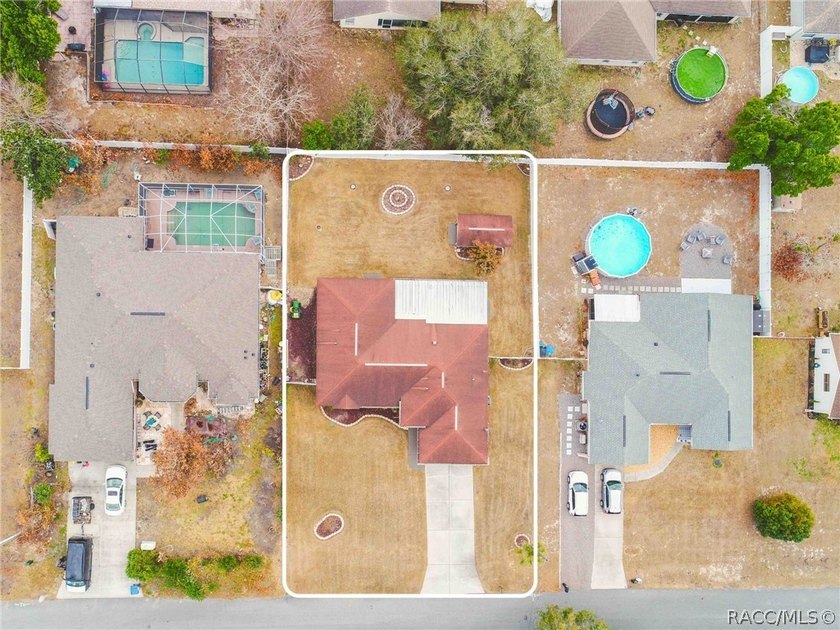 Move-In Ready Home in the Heart of Spring Hill! Welcome to this - photo 4