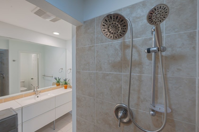 Experience the perfect blend of comfort and style in this - photo 40
